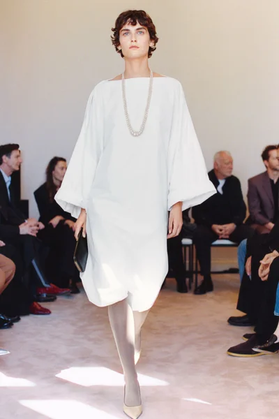 Look 9